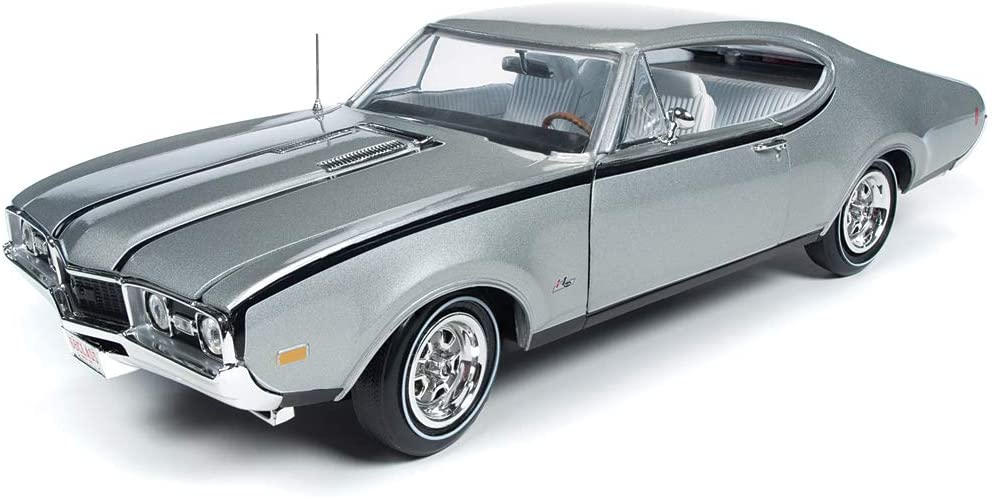 1968 Oldsmobile Cutlass Hurst/Olds Silver Class of 170cm 50th ...